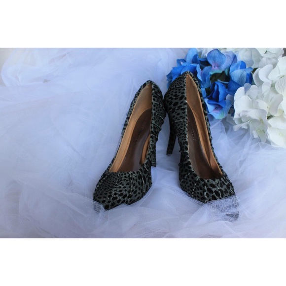 Black Leopard Print Heels - Picture 1 of 1